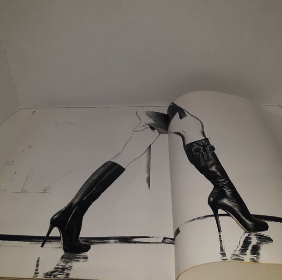 2009-2010 Large Versace catalog - Picture 8 of 15